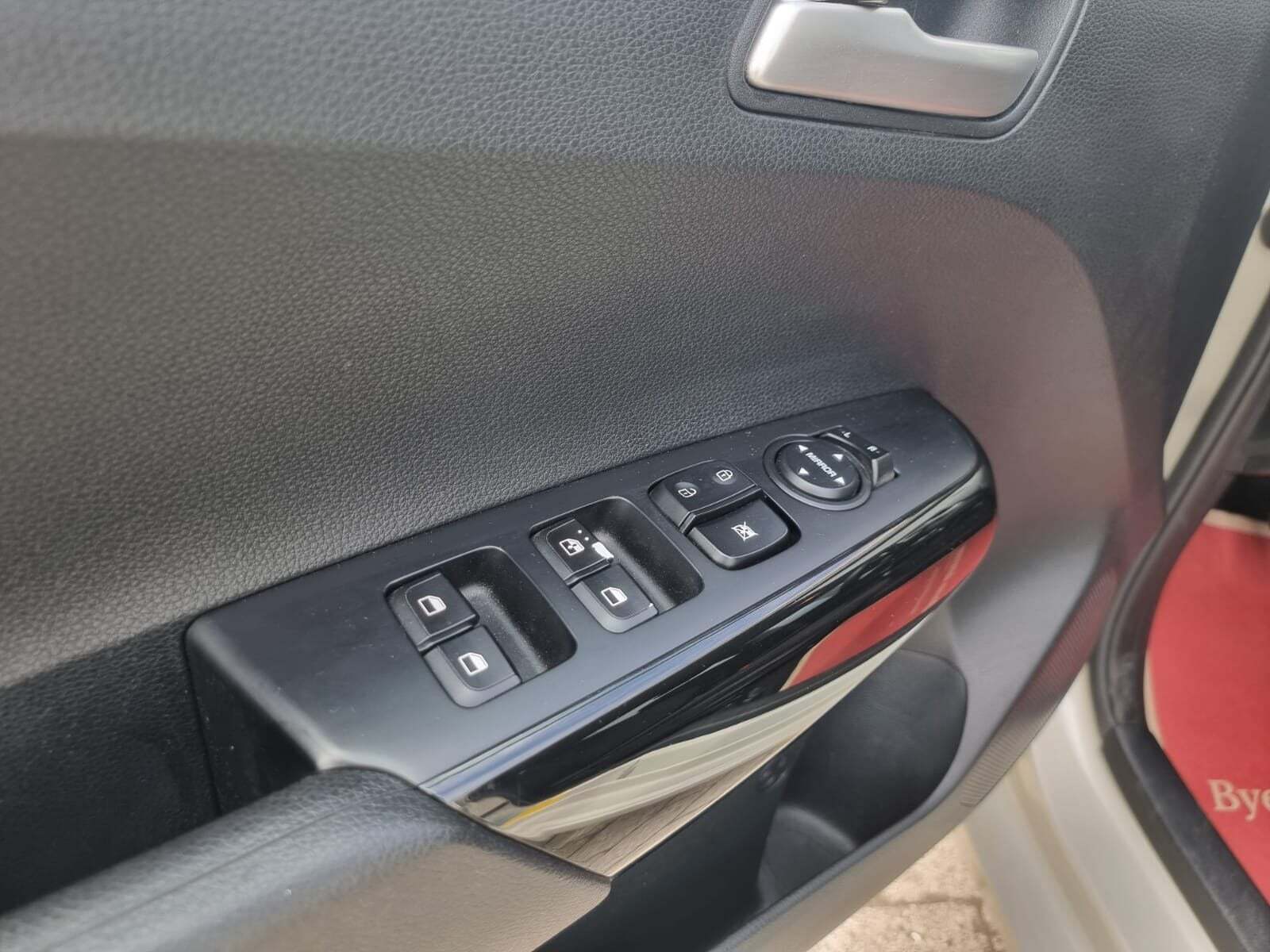 Gul Kia Picanto fra 2017