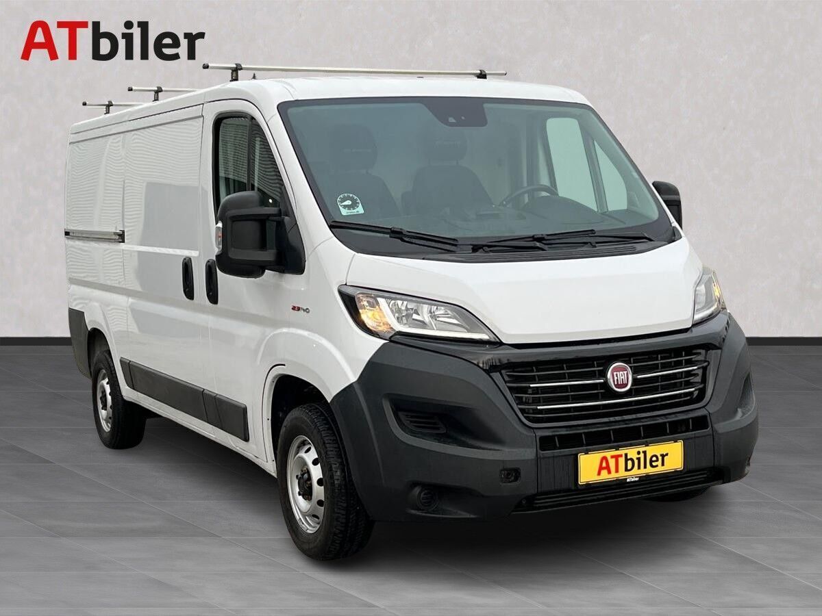 Hvid Fiat Ducato fra 2021