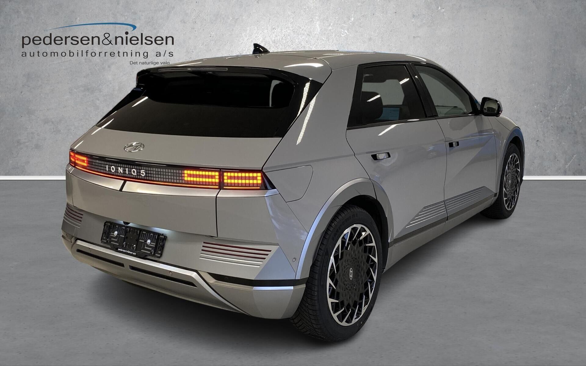 Hyundai Ioniq 5 Electric 72,6 kWh Uniq 218HK 5d Aut.