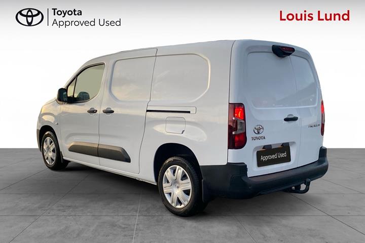 Hvid Toyota ProAce City fra 2020