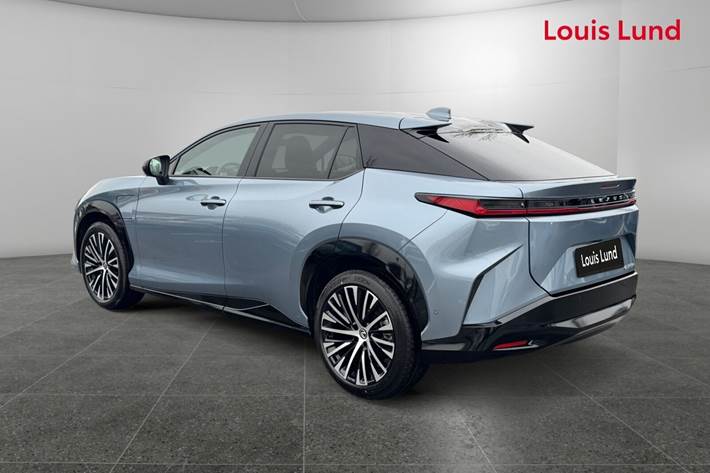 Blå Lexus RZ fra 2025