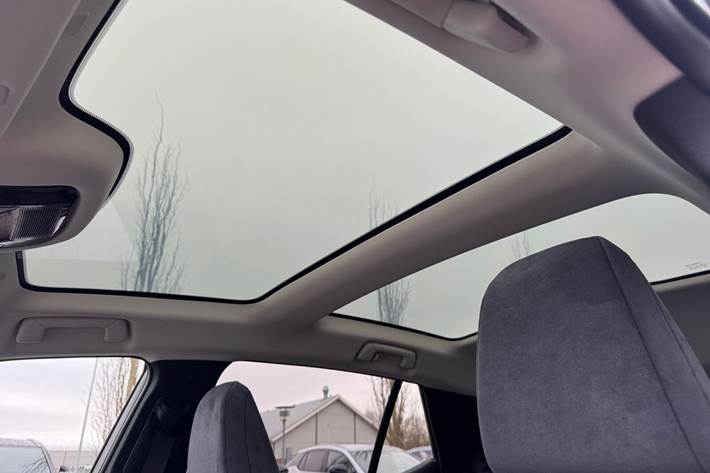 Blå Lexus RZ fra 2025