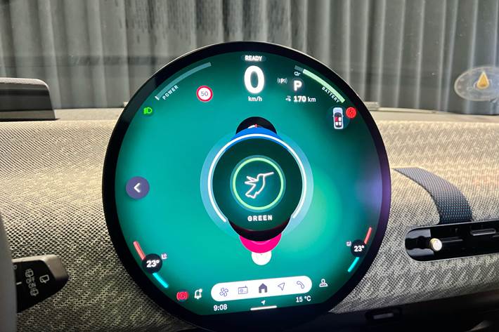 Blå Mini Cooper fra 2024