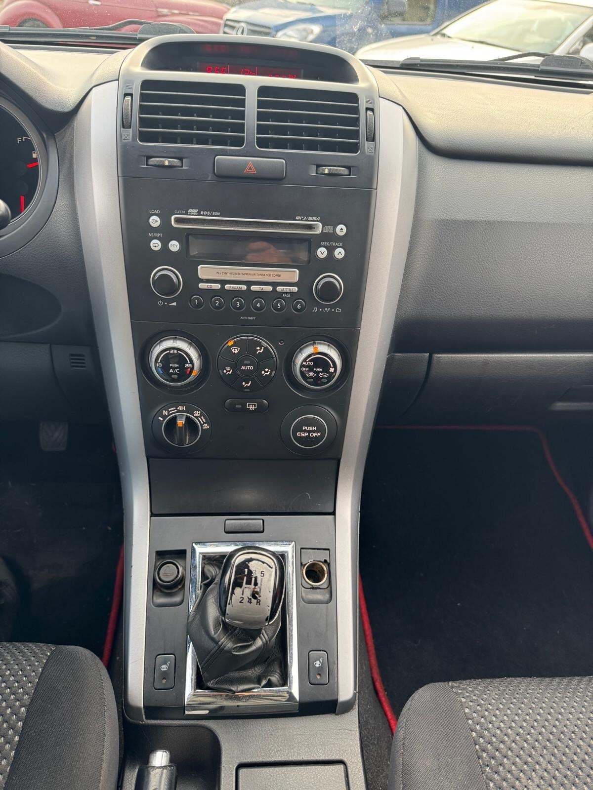 undefined Suzuki Grand Vitara fra 2007 set indefra