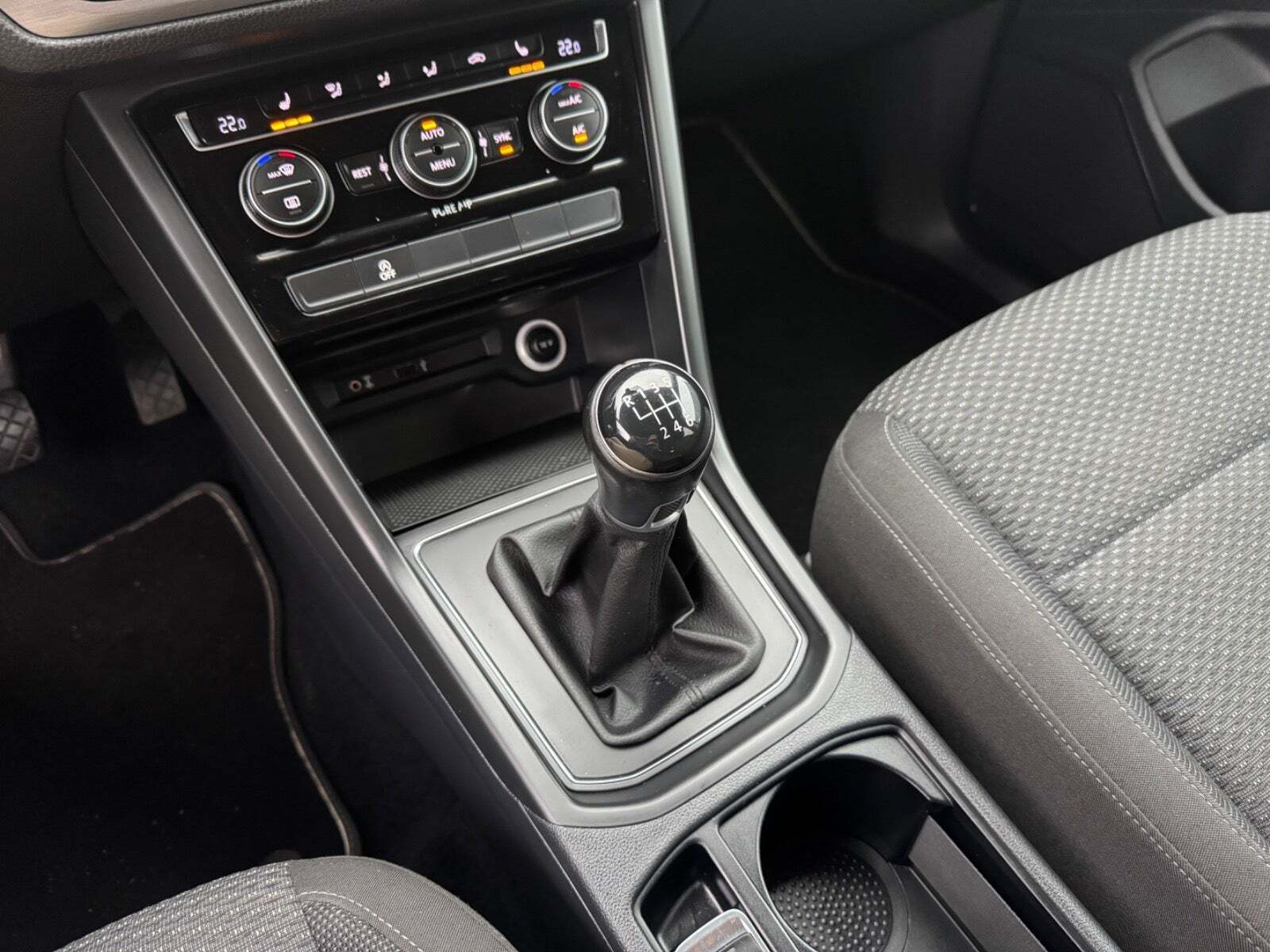 Brun VW Touran fra 2016