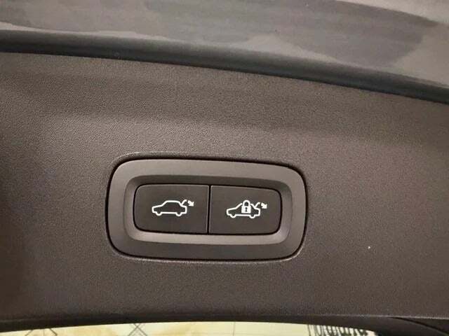 Grå Polestar 2 fra 2023