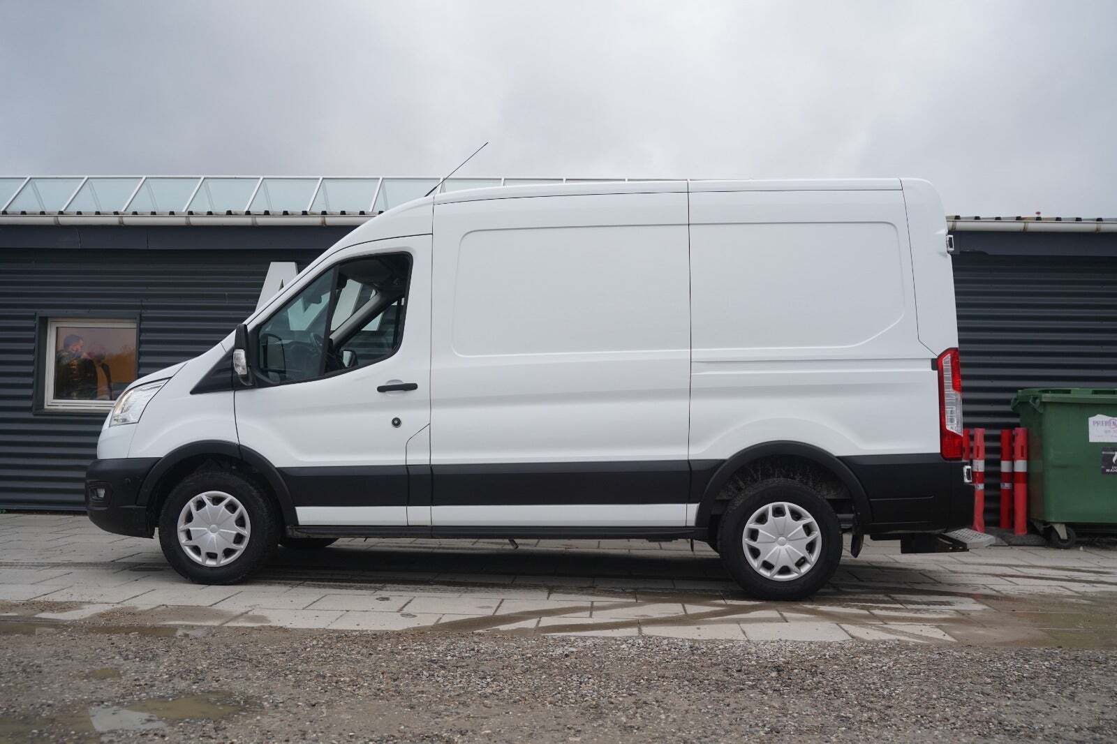 Ford Transit 350 L2 Van 2,0 TDCi 130 Trend H2 RWD