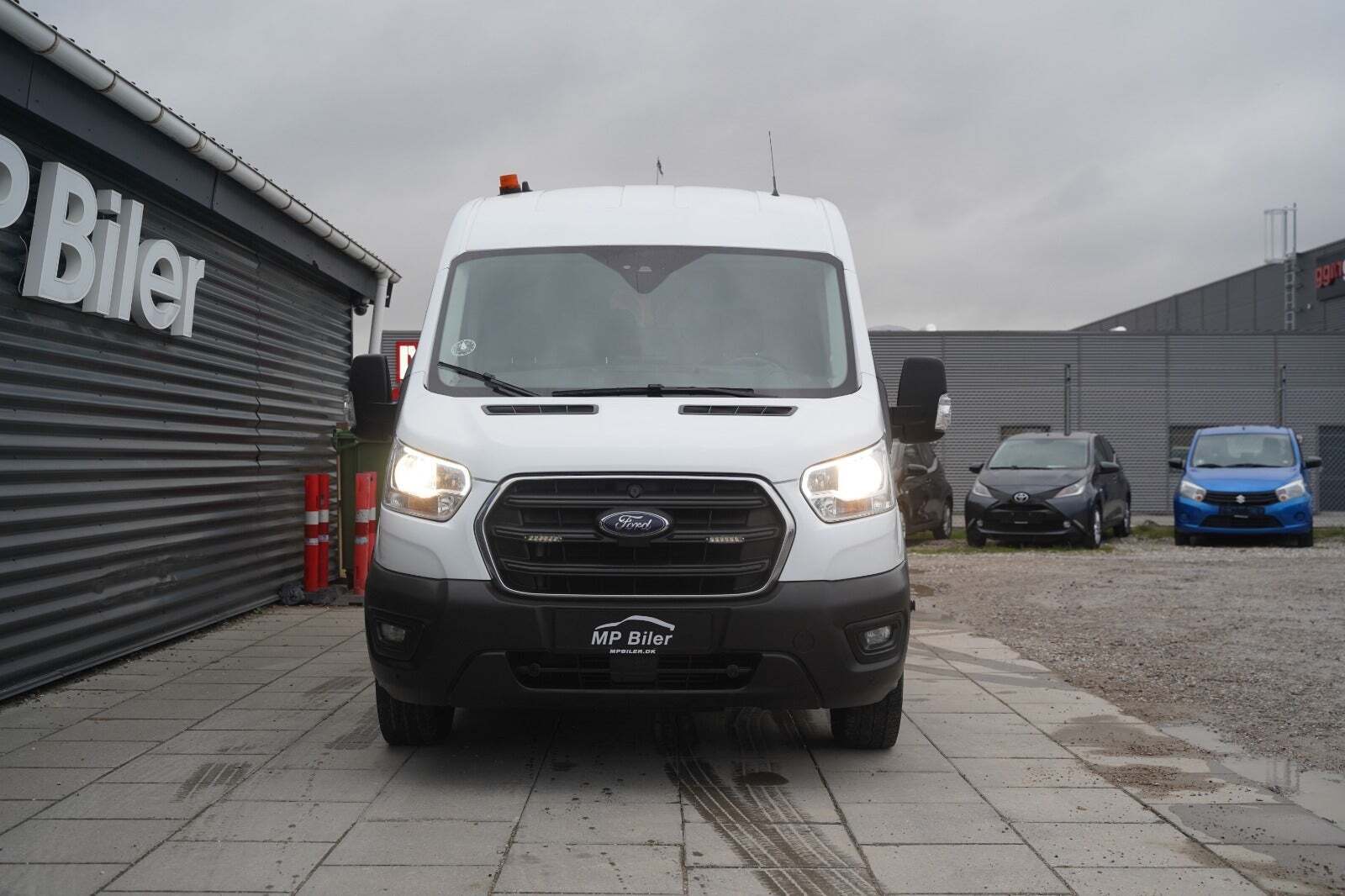 Ford Transit 350 L2 Van 2,0 TDCi 130 Trend H2 RWD