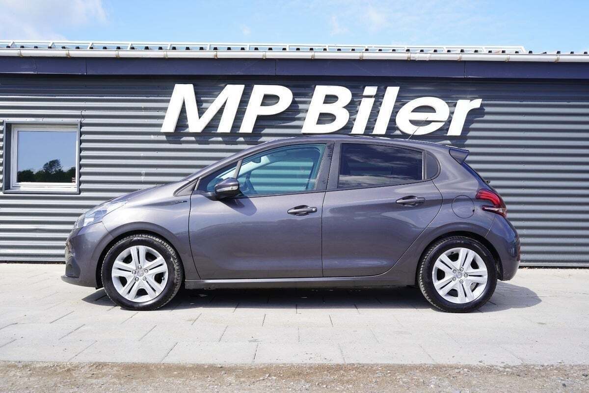 Peugeot 208 1,5 BlueHDi 100 Signature Sky
