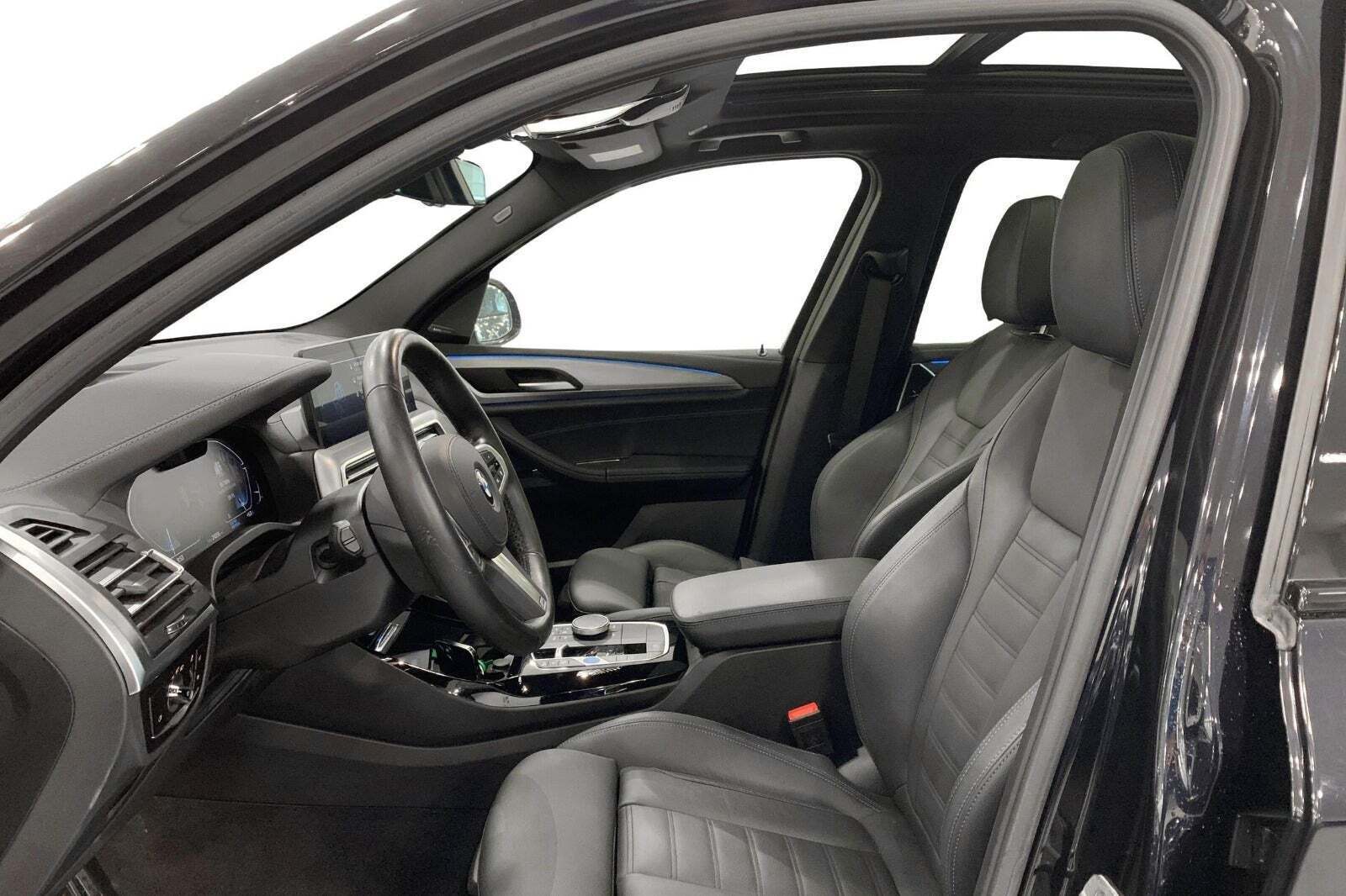 BMW iX3 Charged Plus M-Sport