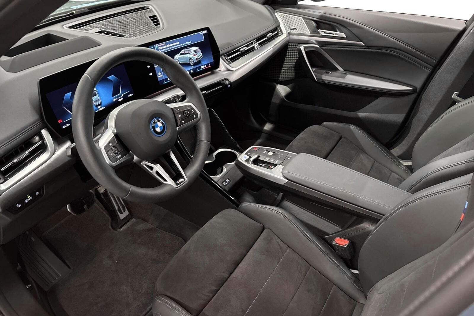 BMW iX1 xDrive30 Fully Charged