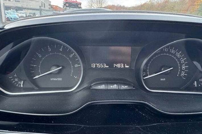 undefined Peugeot 208 fra 2017