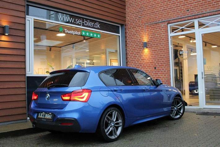 Blå BMW 118d fra 2019