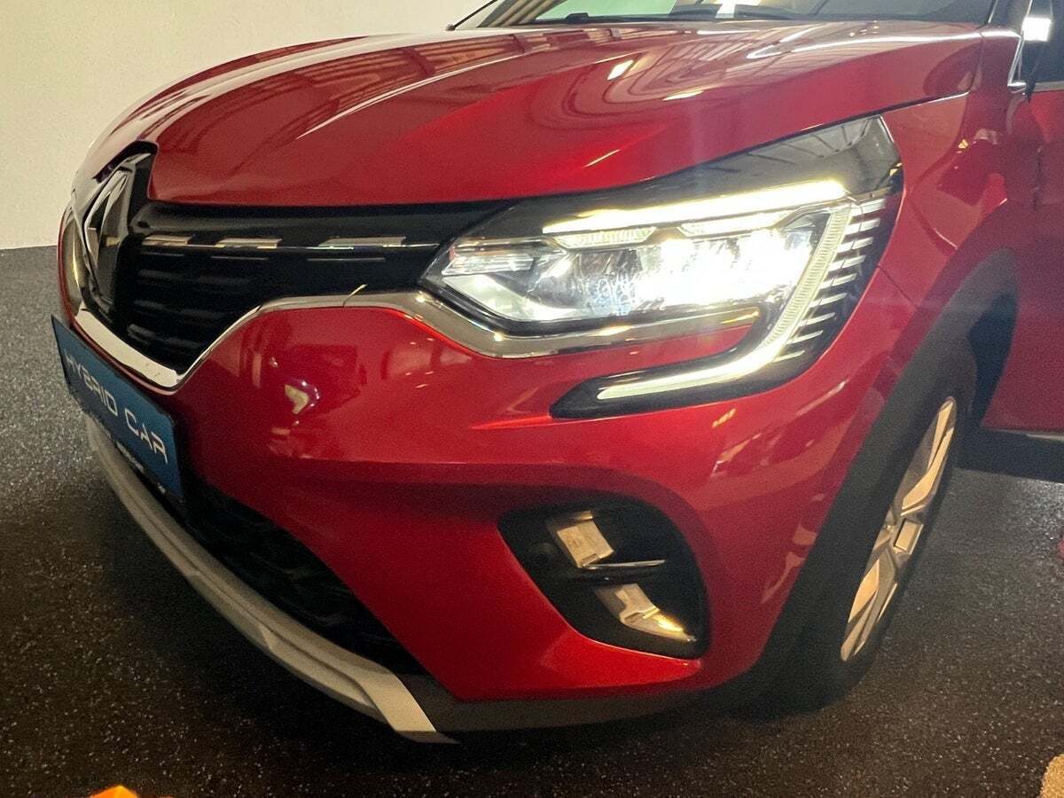 Rød Renault Captur fra 2021