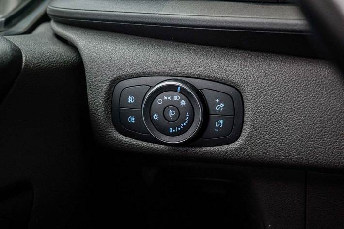 Hvid Ford Transit Custom 280S fra 2021