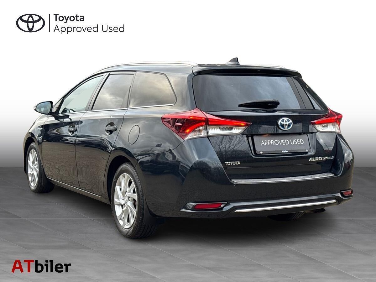 Toyota Auris 1,8 Touring Sports Hybrid H2 Comfort 136HK Stc Aut.