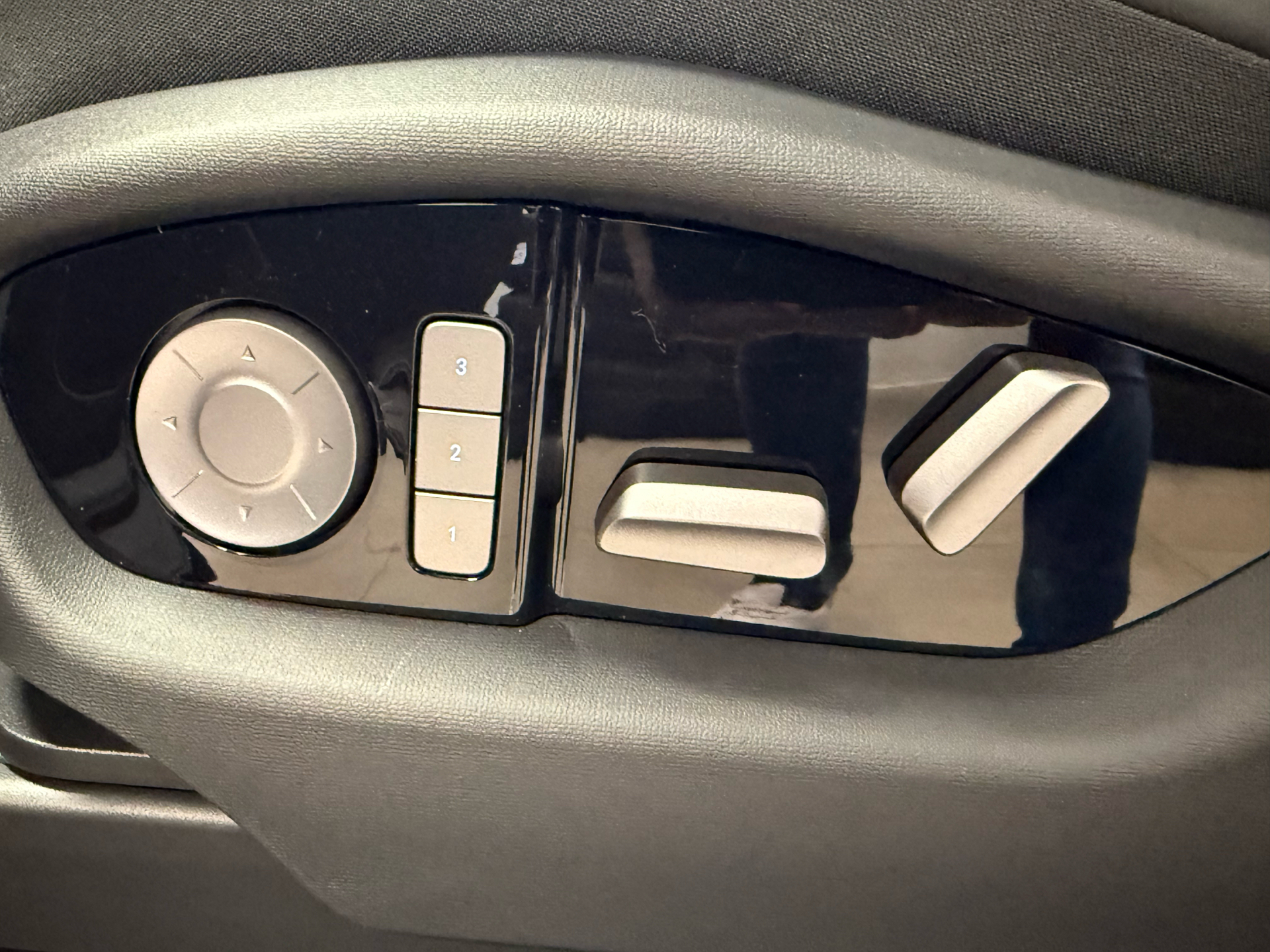 Hongqi EHS7 EL Exclusive 339HK 5d Aut.