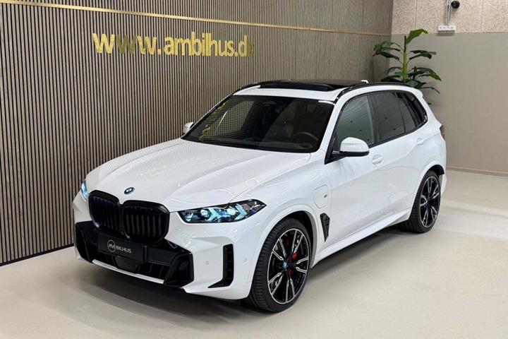 Hvid BMW X5 fra 2024