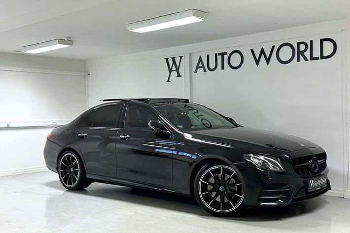 Sort Mercedes E220 d fra 2017
