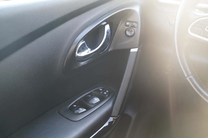 Hvid Renault Kadjar fra 2017