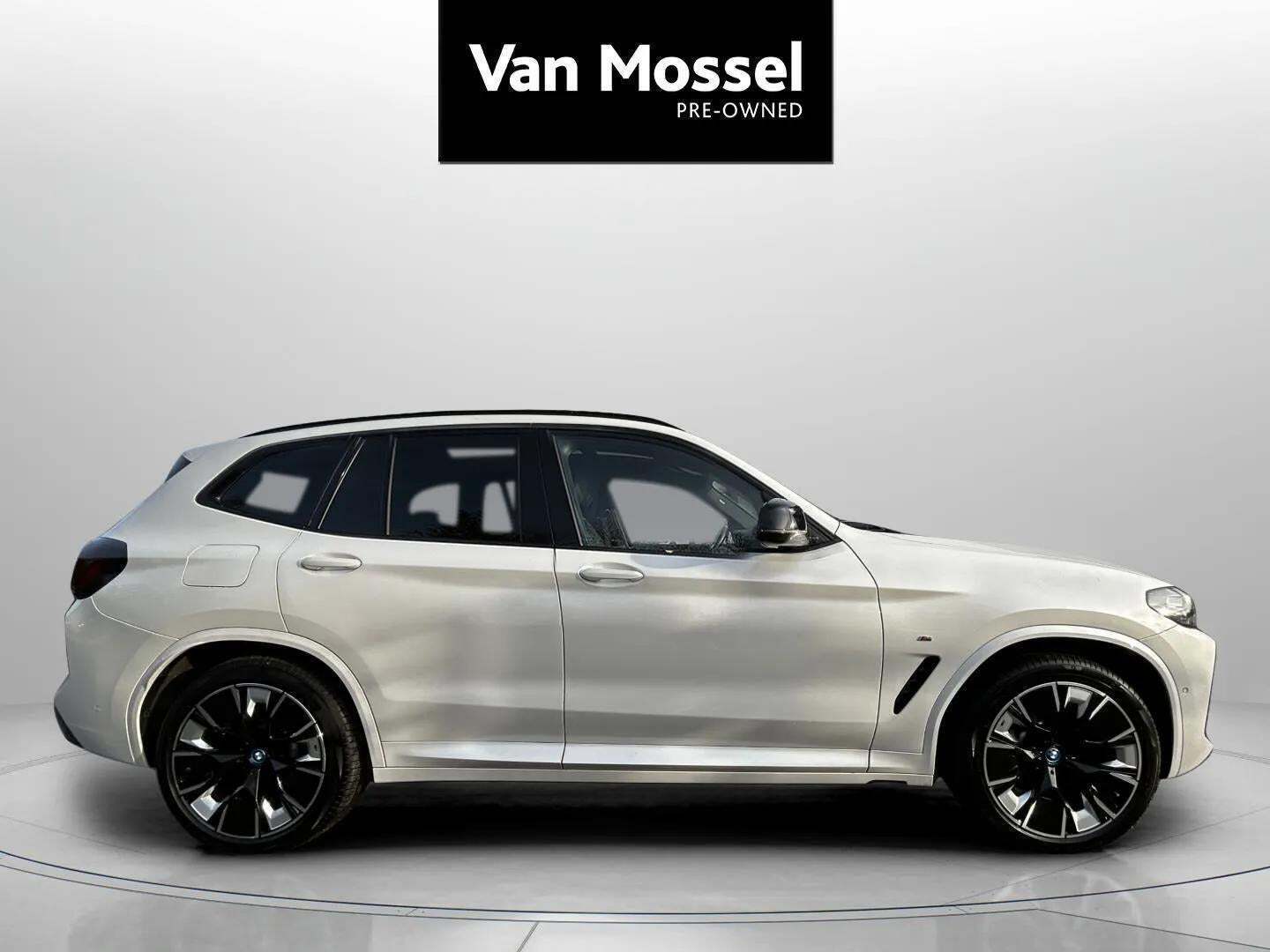 BMW iX3 Charged M-Sport