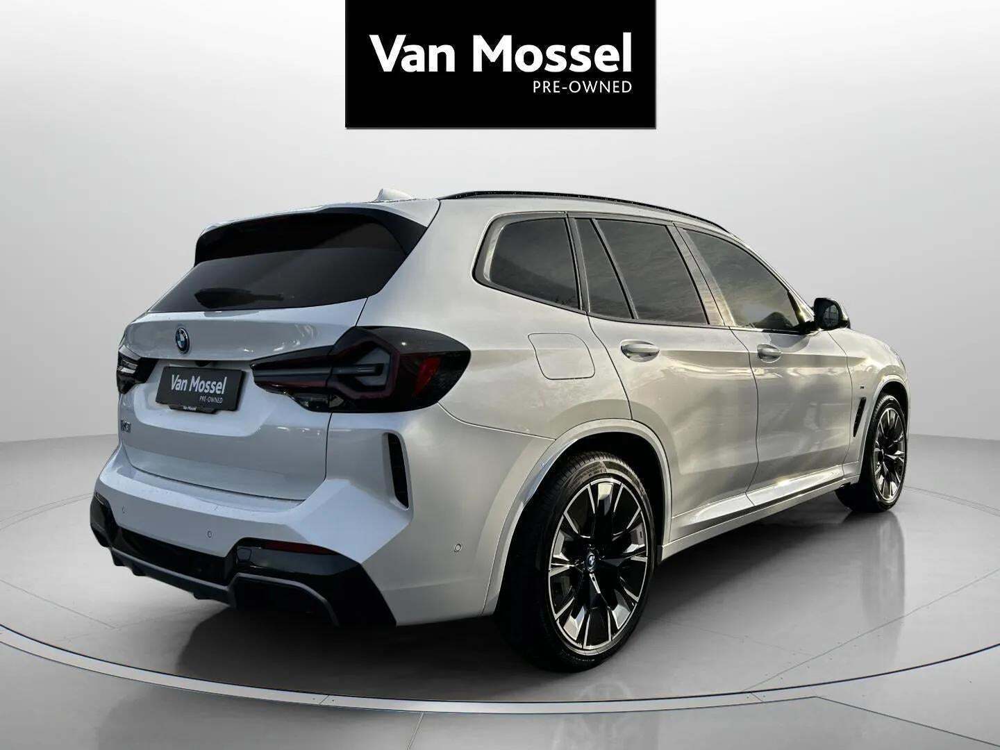 BMW iX3 Charged M-Sport