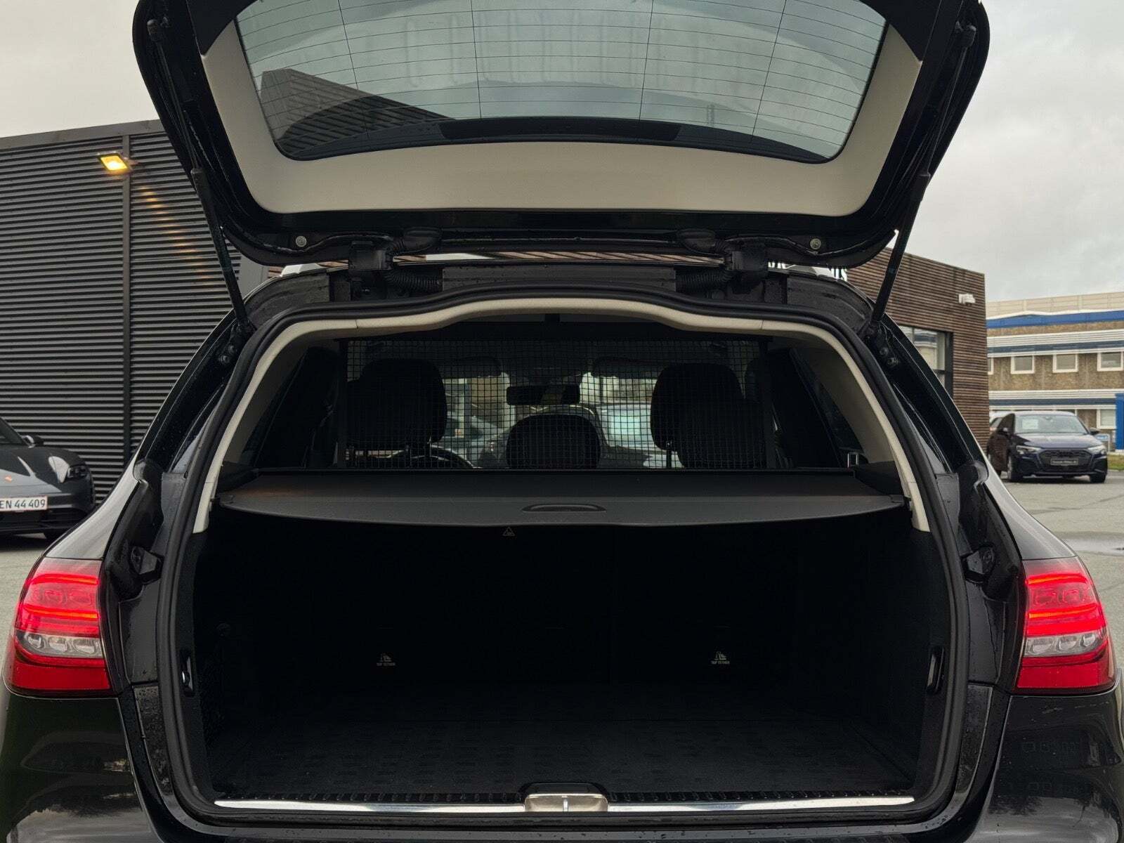 Sort Mercedes C200 d fra 2018