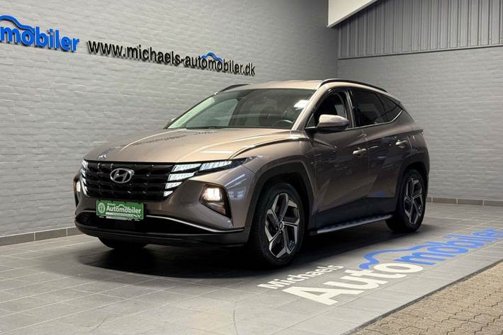 Brun Hyundai Tucson fra 2022 set udefra