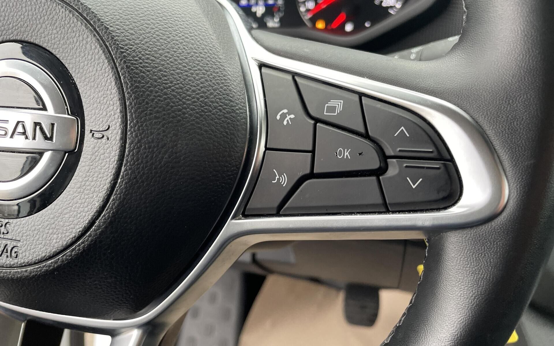 Hvid Nissan Primastar fra 2024