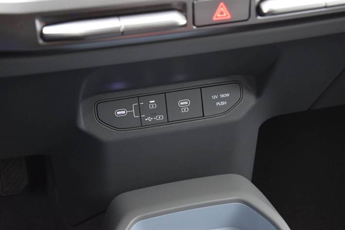 Hvid Kia EV3 fra 2025