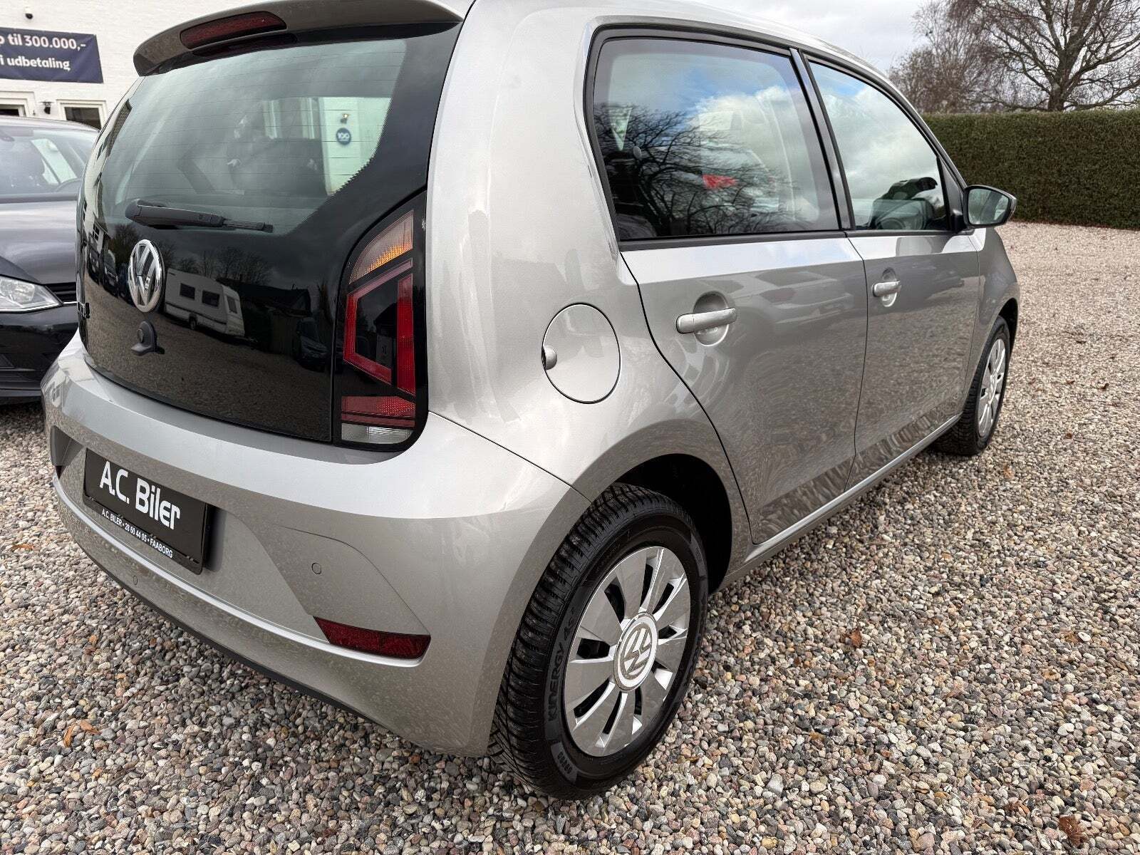 Grå VW UP! fra 2019
