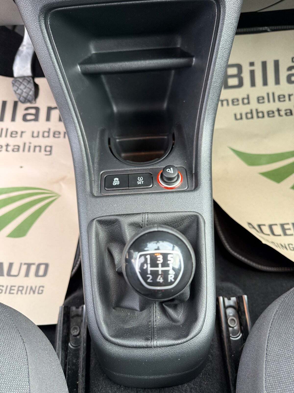 Grå VW UP! fra 2019