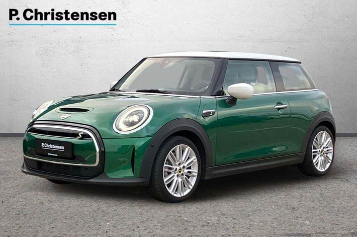 Grøn Mini Cooper SE fra 2022 set udefra