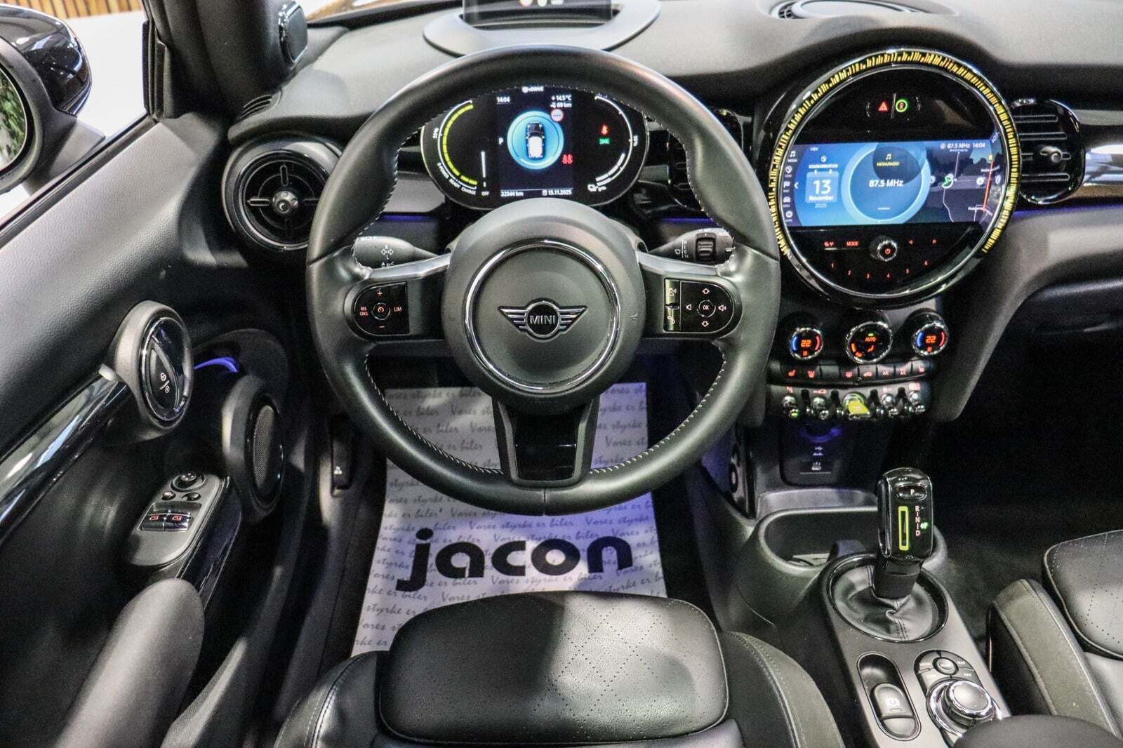 Sort Mini Cooper SE fra 2023