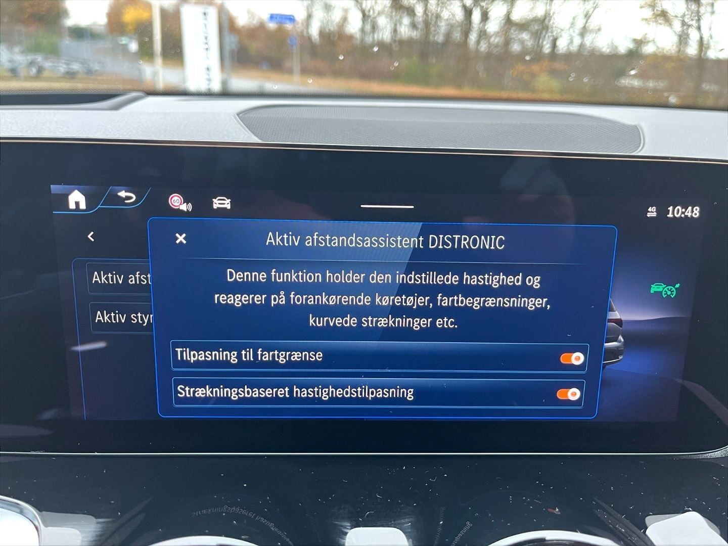 Sort Mercedes EQB 250+ fra 2024