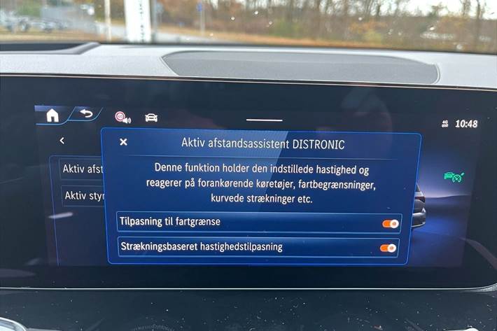 Sort Mercedes EQB 250+ fra 2024