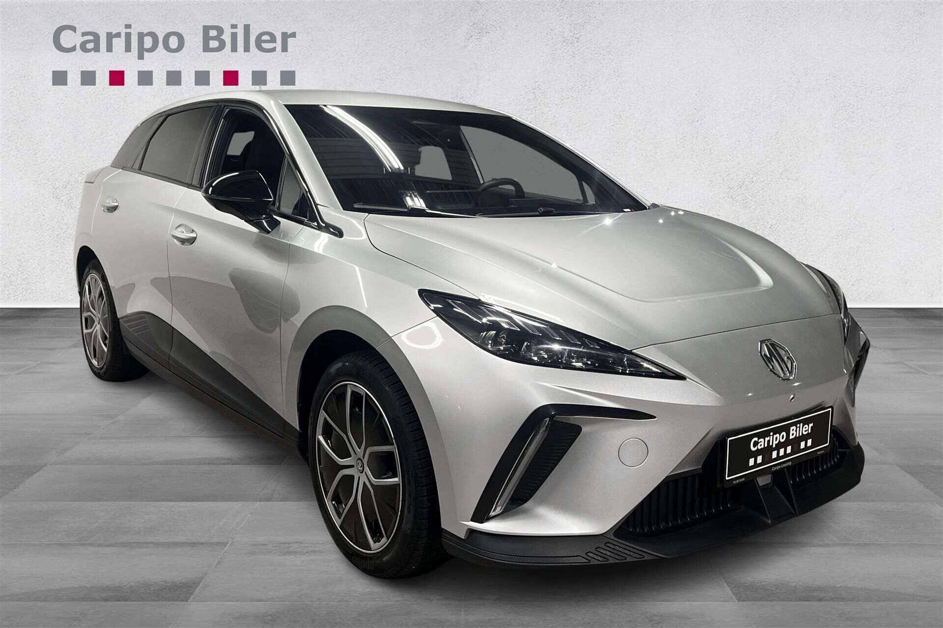 Sølv MG MG4 Electric fra 2023 set udefra