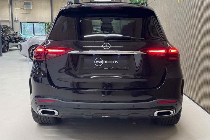 Sort Mercedes GLE350 de fra 2024