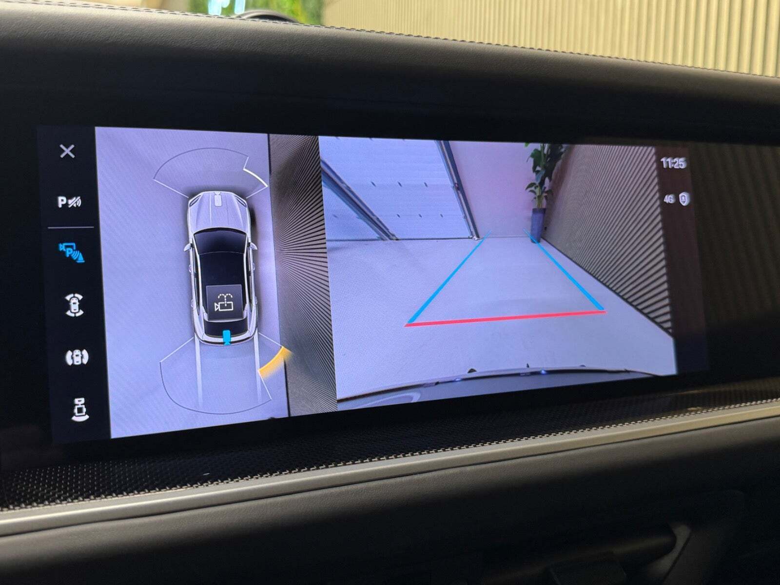 Sort Porsche Cayenne fra 2024