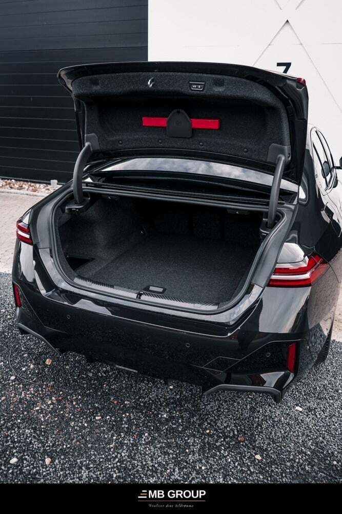 undefined BMW i5 fra 2025