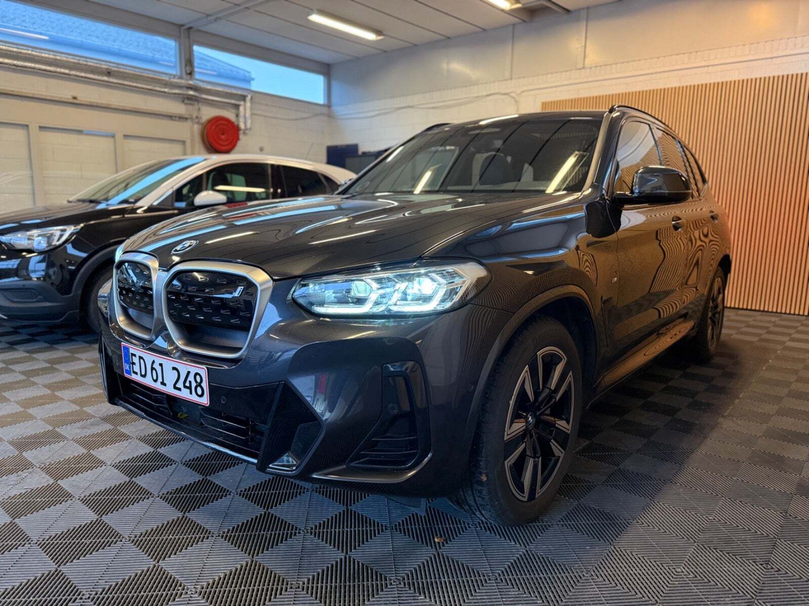 BMW iX3 Charged Plus M-Sport