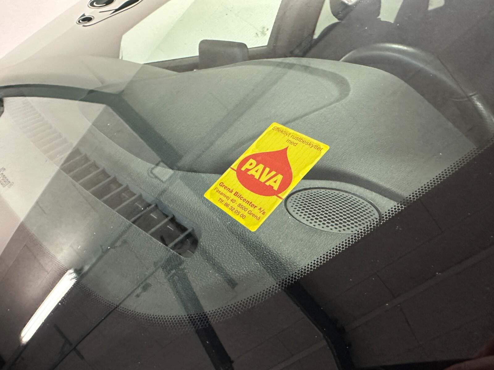 Grå Ford Kuga fra 2020