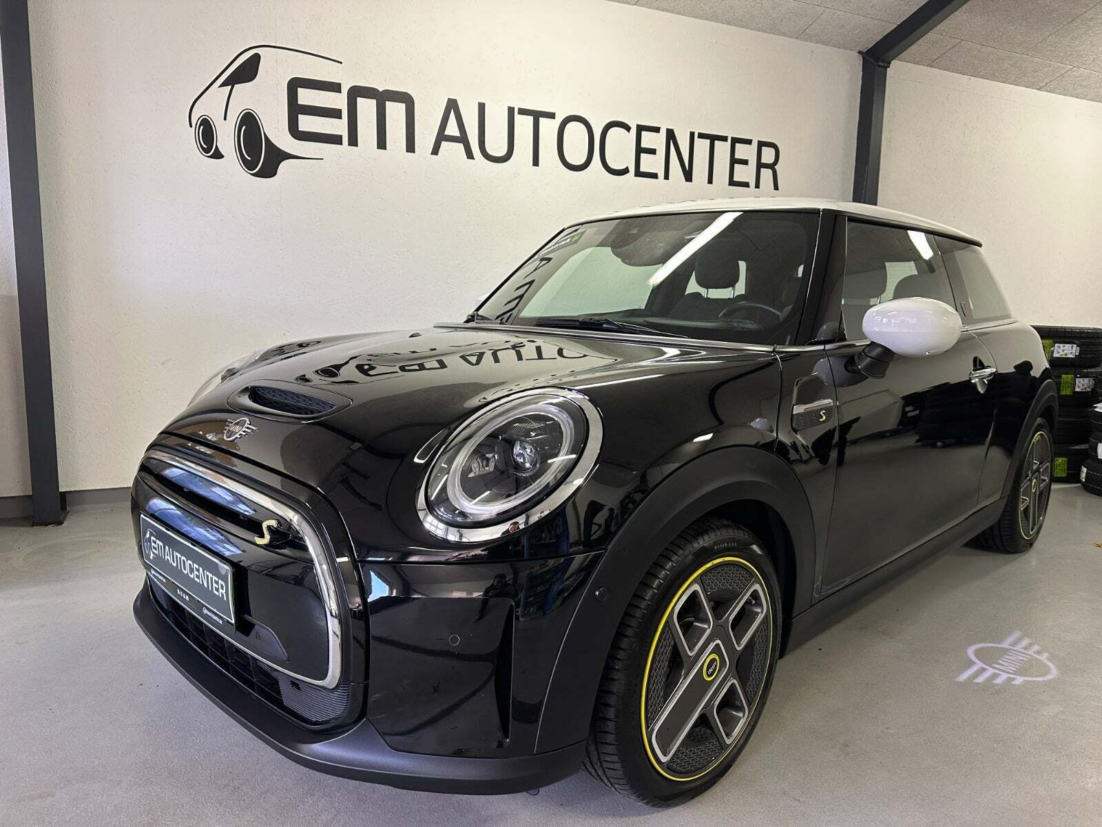 Mini Cooper SE Yours Trim