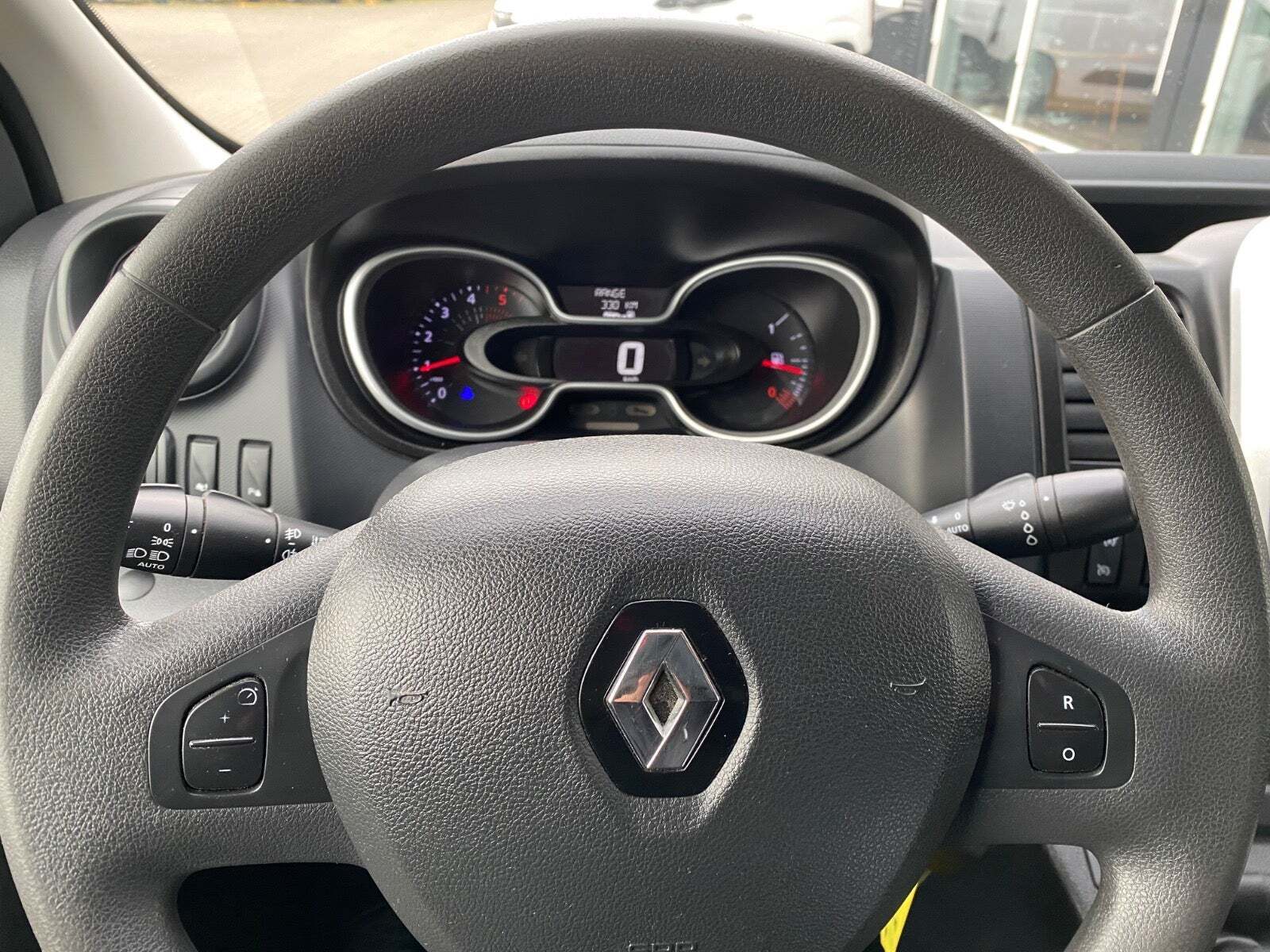 Renault Trafic T29 2,0 dCi 145 L2H1