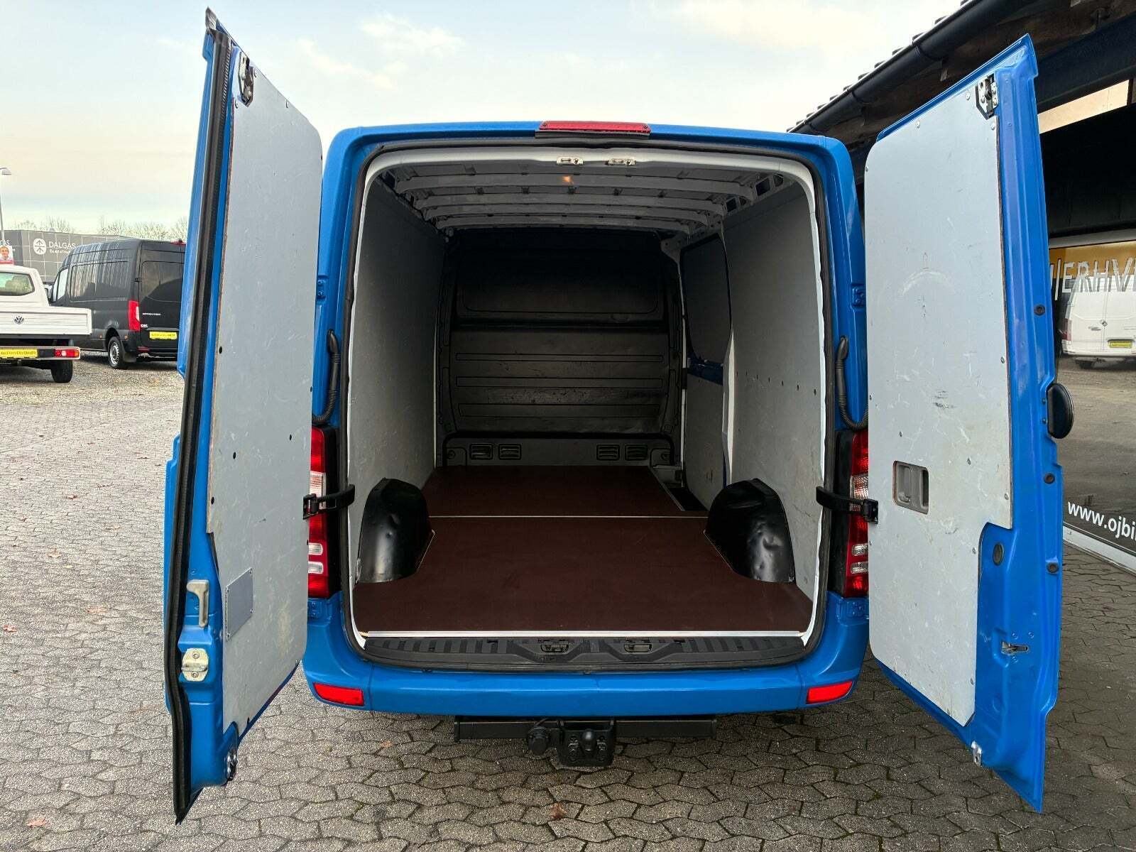 Blå Mercedes Sprinter 316 fra 2018
