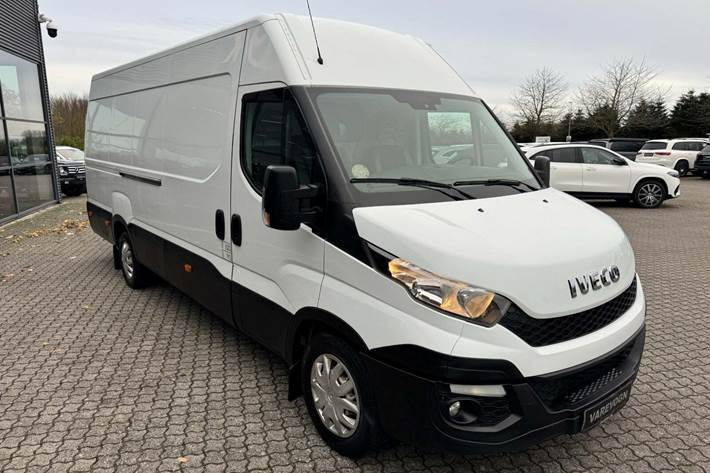 Hvid Iveco Daily fra 2016