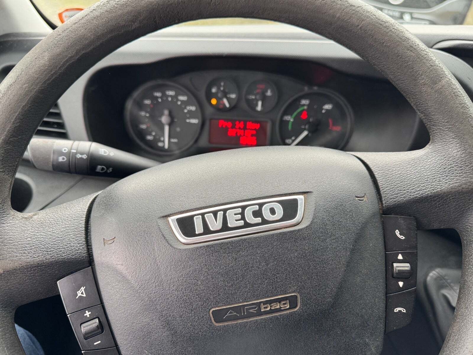 Hvid Iveco Daily fra 2016
