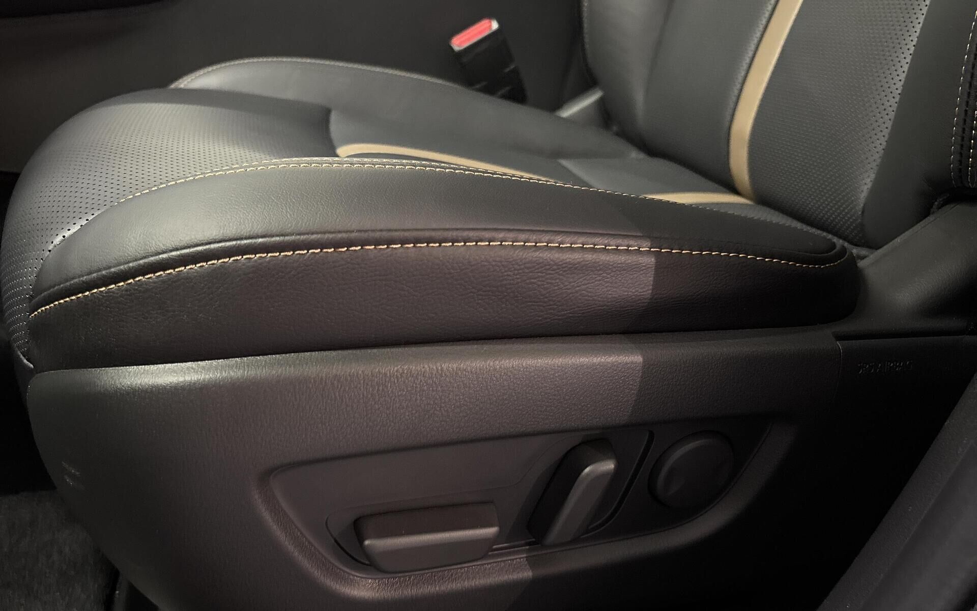 Grå Mazda CX-60 fra 2025