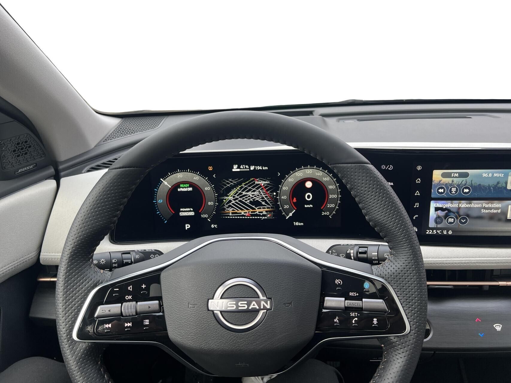 Sort Nissan Ariya fra 2025