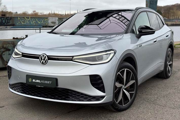 Sølv VW ID.4 fra 2024 set udefra